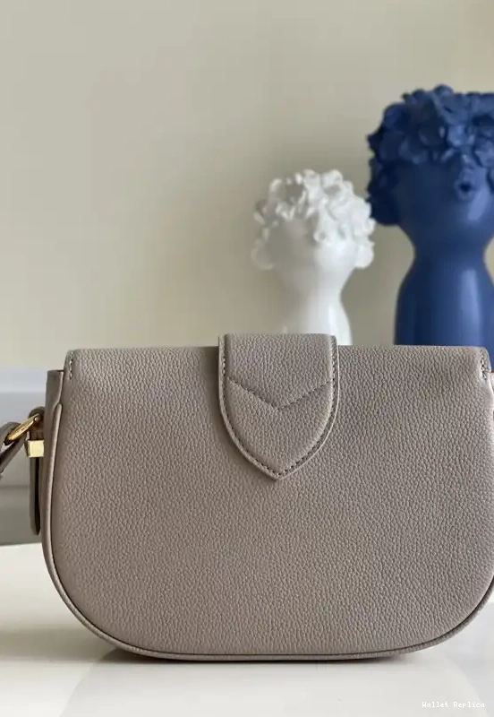 Cheap 9 PONT VUITTON SOFT MM LOUIS 0605